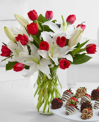 the-little-flower-shop-red-and-white-flowers-strawberries-and-cream-florist-london-flower-delivery-flower-shop-wimbledon-flowers-red-roses-chocolate-min-2-florist-london