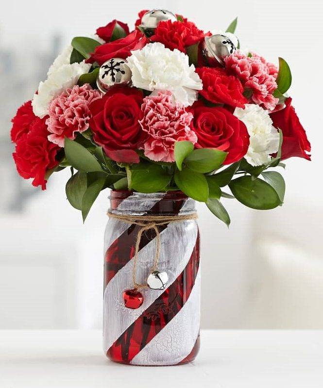 the-little-flower-shop-red-and-white-flowers-strawberries-and-cream-florist-london-flower-delivery-flower-shop-wimbledon-flowers-red-roses-min