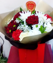 red-rose-carnation-bouquet-online-valentines-day-the-little-flower-shop