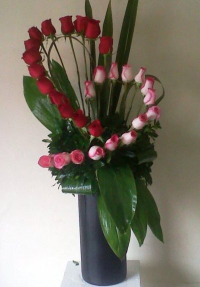 the-little-flower-shop-red-and-pink-flowers-valentines-day-flowers-florist-london-flower-delivery-flower-shop-flowers-red-roses